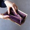 あずき色の古典柄が輝く薄くて軽いがま口長財布 Prima エンジ A01084