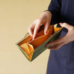 黄金に輝く古典柄が美しい薄くて軽いがま口長財布 Prima グリーン A02083