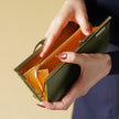 黄金に輝く古典柄が美しい薄くて軽いがま口長財布 Prima グリーン A02083