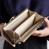 温かな生成り色が心地いいがま口長財布 Ange グレー A05078