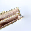 内側のブラウンが美しい薄くて軽いがま口長財布Luna 白 C01019