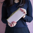 真っ白なレース柄が美しい軽いがま口長財布Luna ピンク C02010