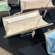 ピンクのお花がかわいい薄くて軽いがま口長財布Luna ピンク C02058