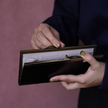上品なペールグレーが美しい薄くて軽いがま口長財布Luna 黒 C05080